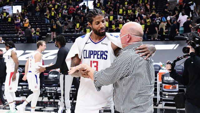 杰伦-布朗23投14中得到30分9板2帽拼到6犯离场今日NBA季中锦标赛，凯尔特人112-122不敌步行者。